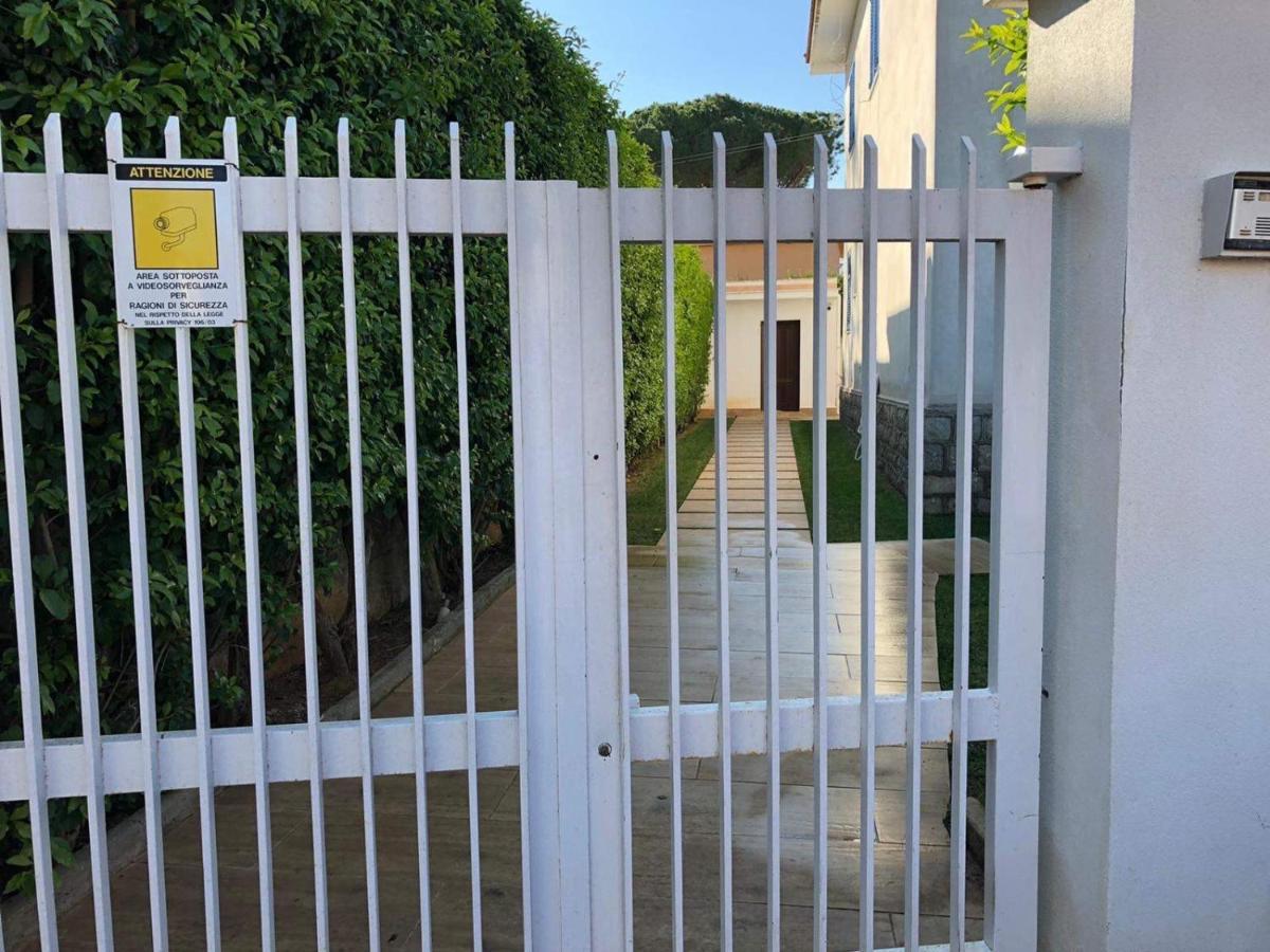 Mondello Beach The House With Green Lawns Villa Kültér fotó