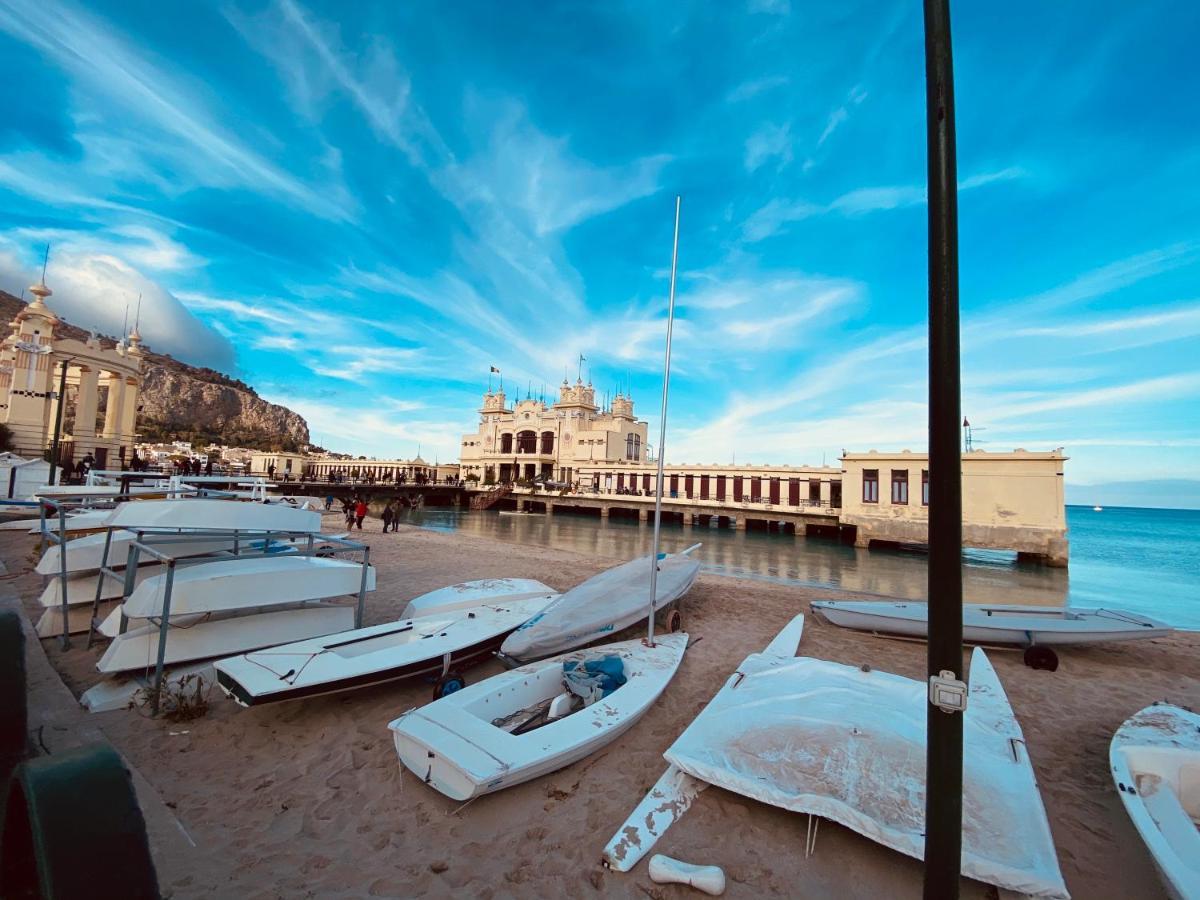 Mondello Beach The House With Green Lawns Villa Kültér fotó